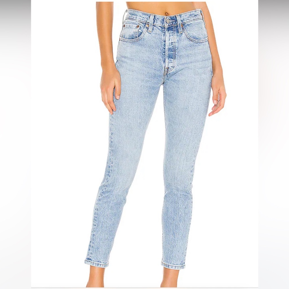 Levi’s 501 Straight Leg Jeans 24 Ankle fray High Rise Tango Light Wedgie